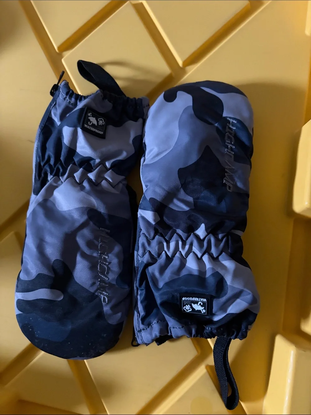 Waterproof Gray Camo Kids Mittens